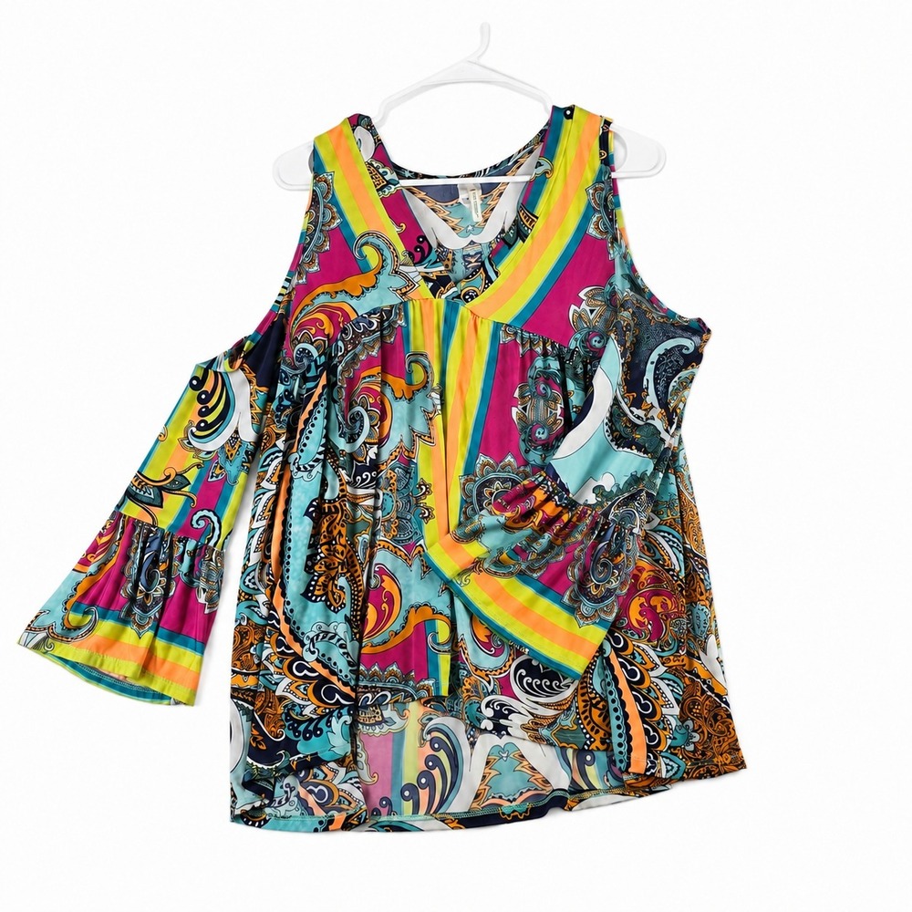 The Hanger Women's M/L Paisley Cold Shoulder Bell Sleeve Tunic Top
